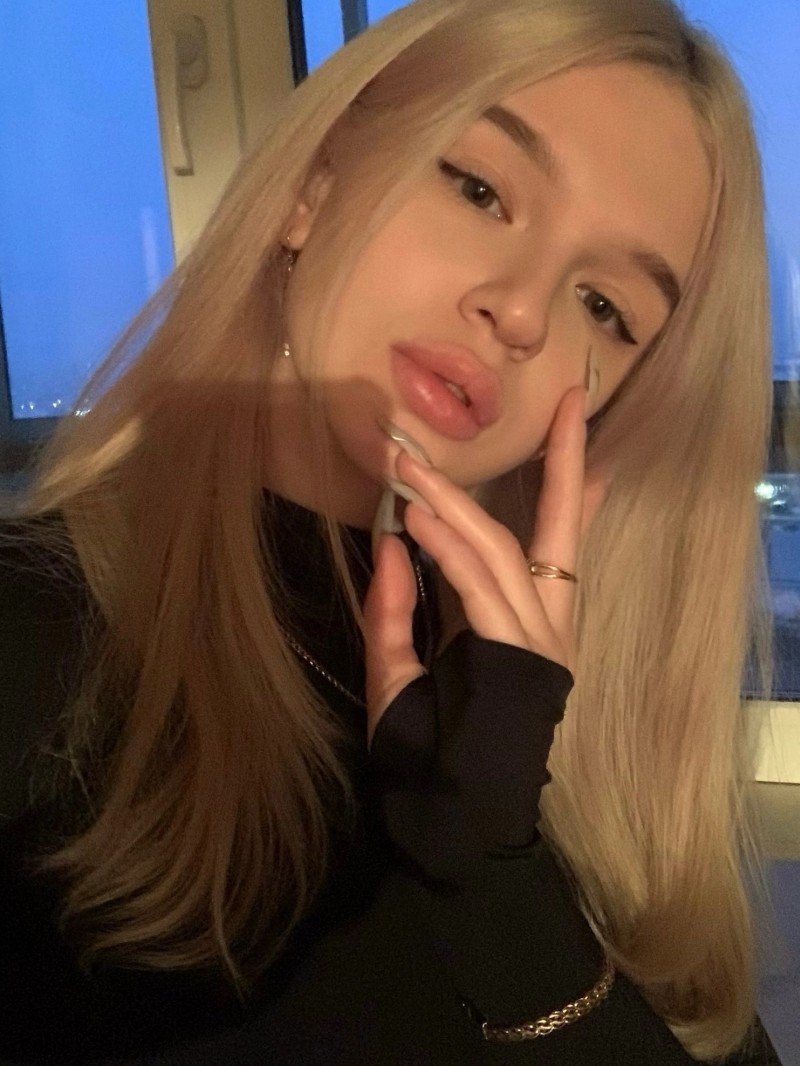 Женя индивидуалка у метро Комендантский проспект